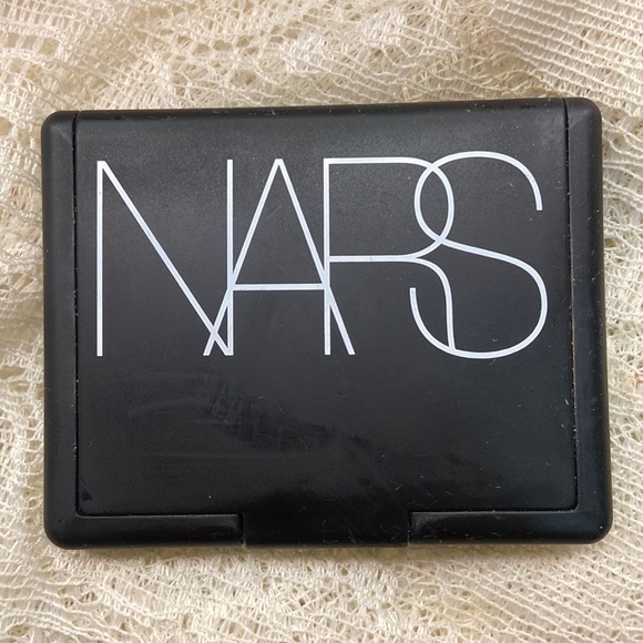 NARS Powder Blush “Luster” - Picture 1 of 4